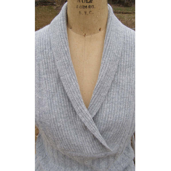 NEW Necessary Objects gray short sleeve sweater M - Picture 4 of 8